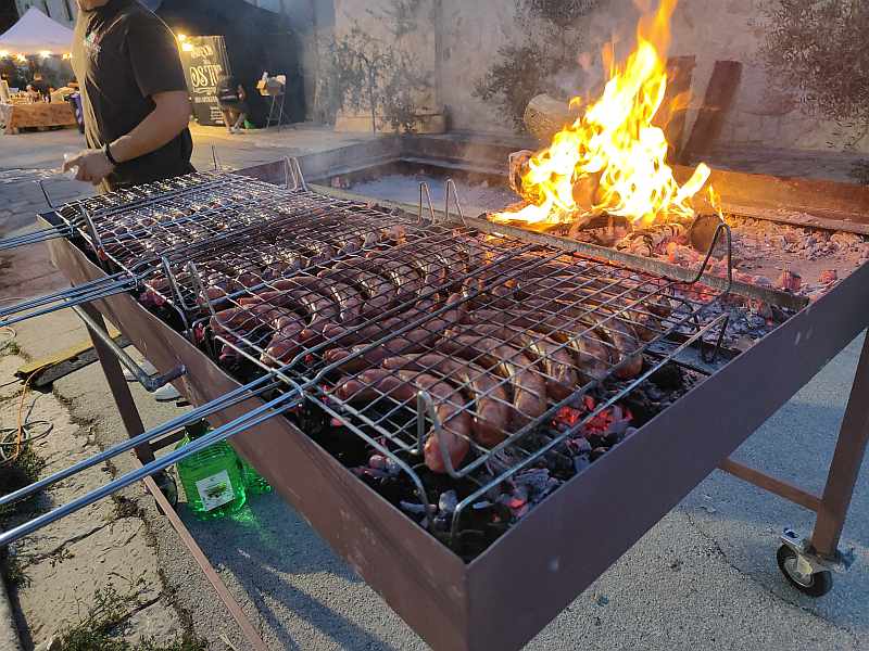 Spinazzola (BT)
"7^ Festa della Salsiccia"
7-8 Settembre 2024